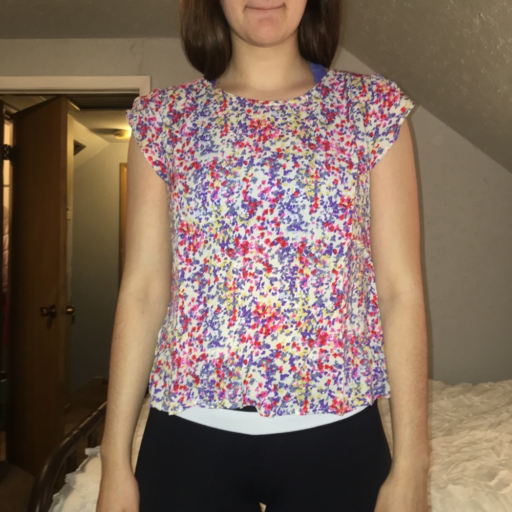 FLORAL TEE